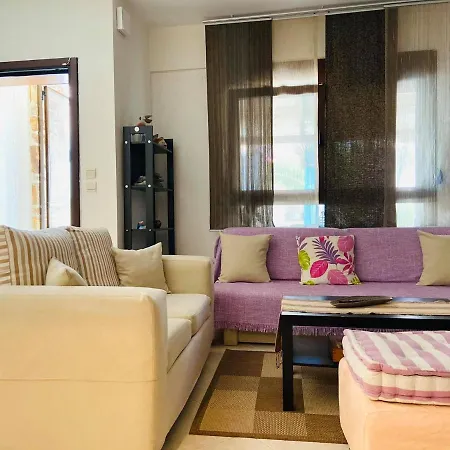 Helen's Beach House דירה