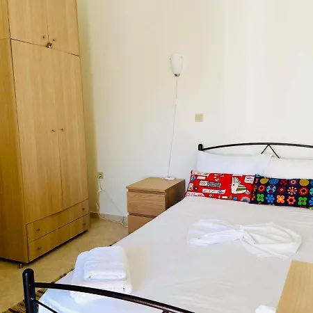 דירה Helen's Beach House *