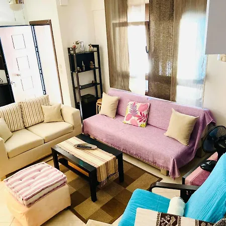 Helen's Beach House דירה