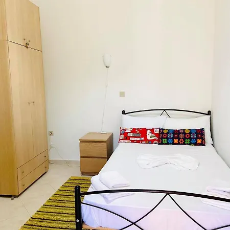 Helen's Beach House דירה סקאלה פוטאמיאס