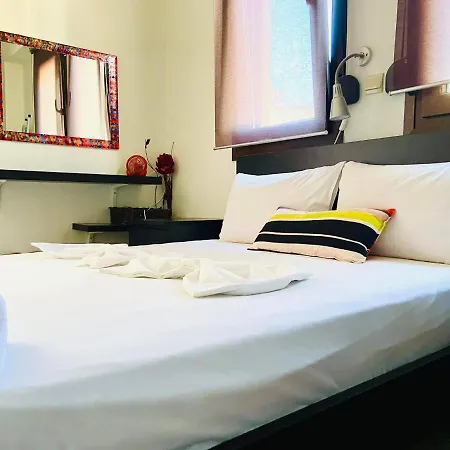 Helen's Beach House דירה סקאלה פוטאמיאס